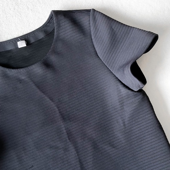 Lululemon Boxy Crop Tee - Picture 6 of 7